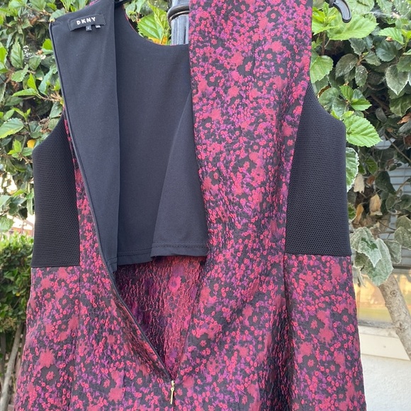 DKNY JACQUARD FIT & FLARE DRESS with SIDE PANELS Red & Black Sz … - Picture 7 of 15